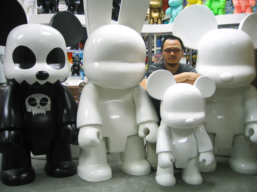 Raymond Choy Quee Toys2R Art Toys